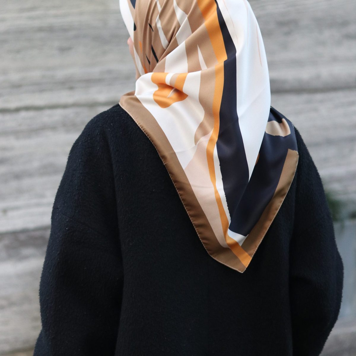 روسری توییل کارامل
