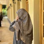 روسری ژاکارد لمه دار گل رز نقرآبی-مسی