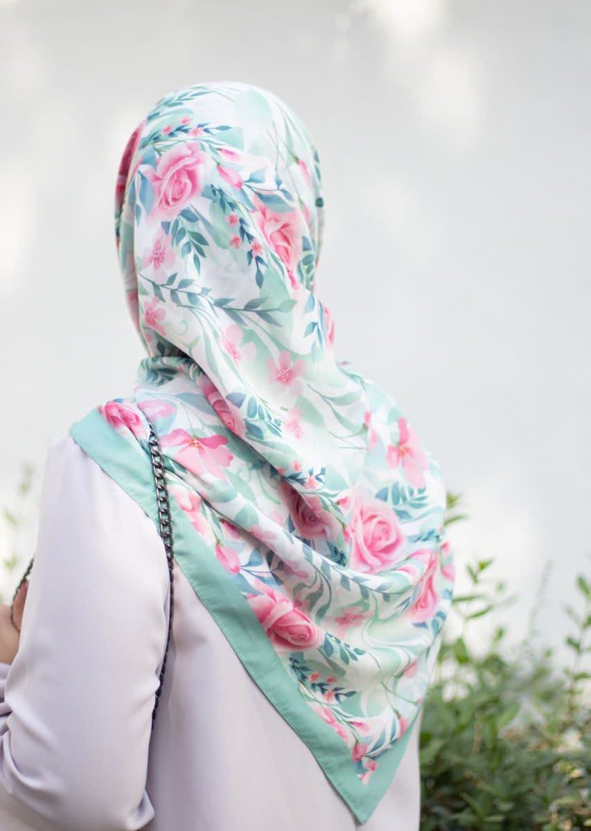 روسری نخی آیگل