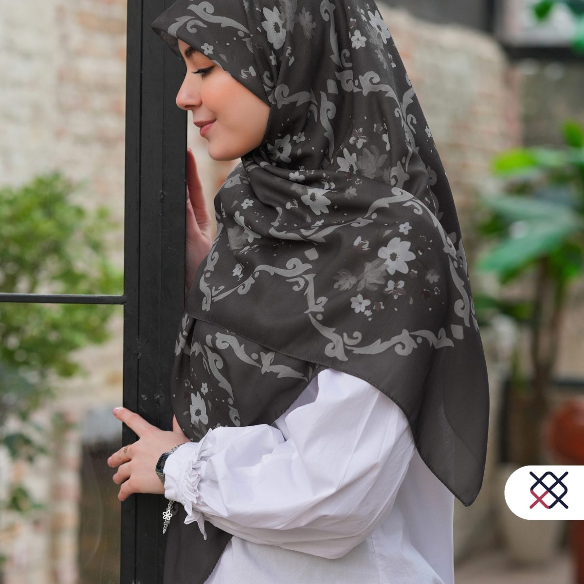 روسری دودی نخی