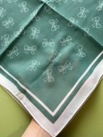 روسری پاپیونیان سبز