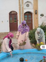 روسری کتایون سرخابی (ساتن ابریشم) - Image 4